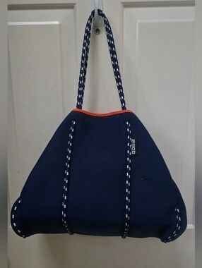 Qogir Navy Neoprene Tote Bag with Contrast Trim-NWOT